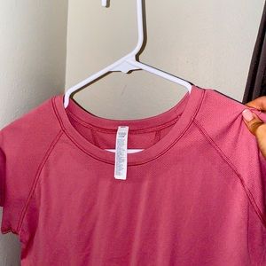 really cute pink athleta top! never worn size medium